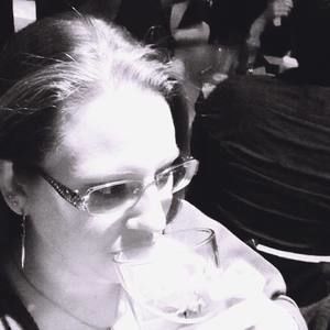 Meet your Posher, Leslie